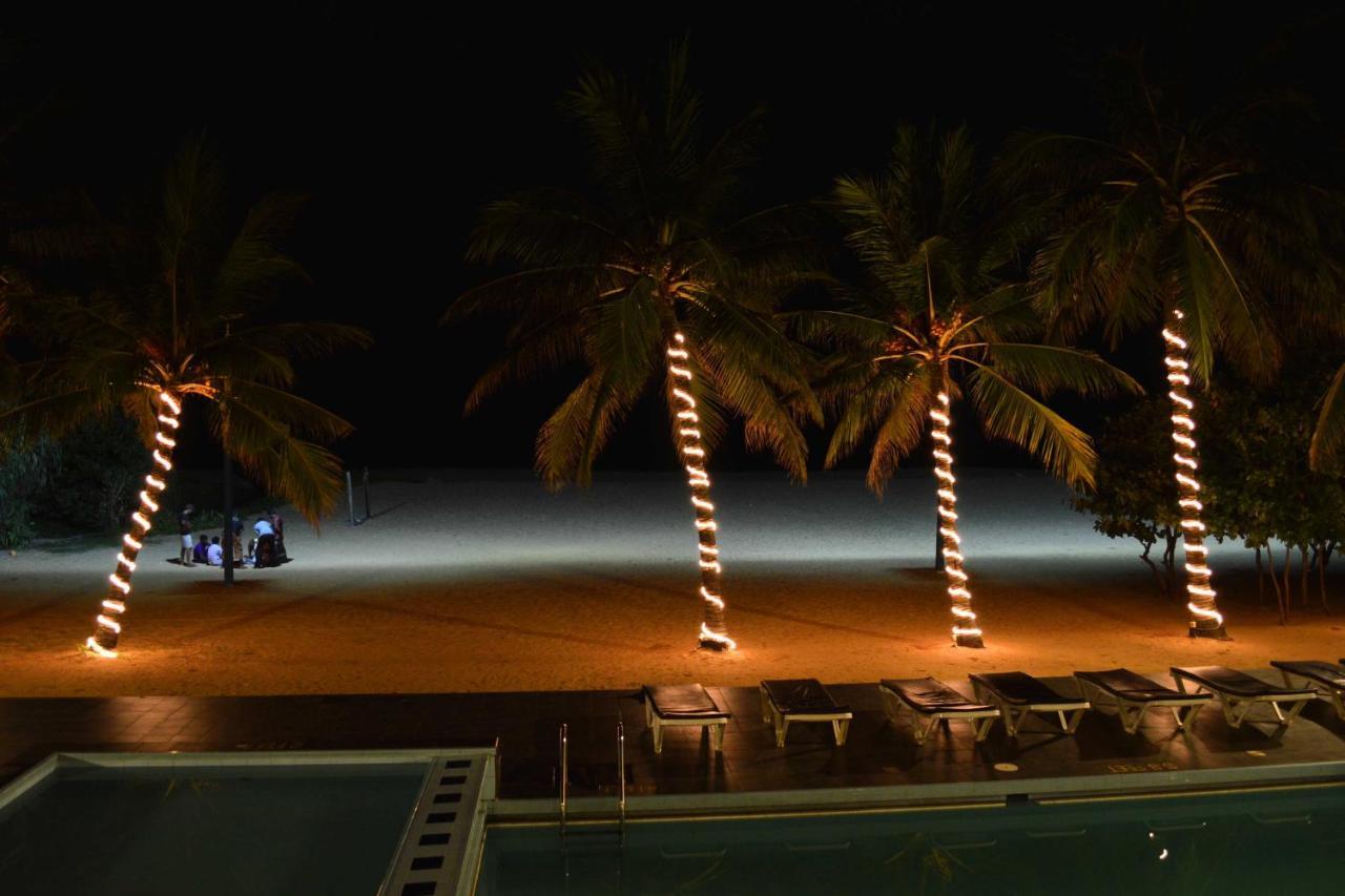 Catamaran Beach Hotel Negombo Exterior foto